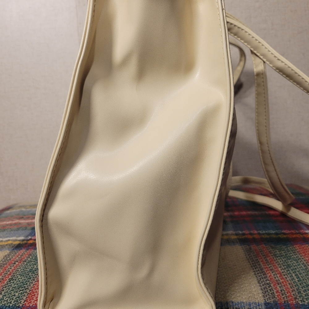 Telfar Purse - Picture 4 of 16